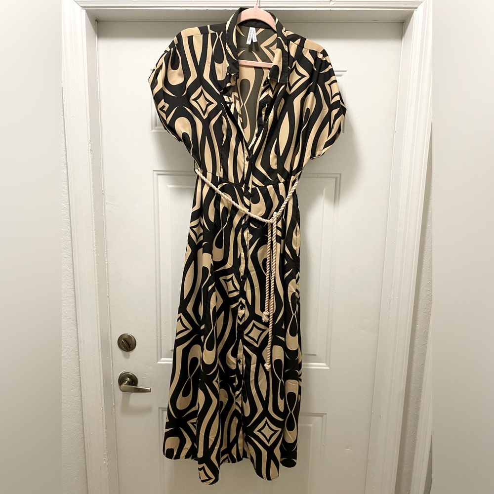 Elegant Dark Brown and Cream Geometric Dress